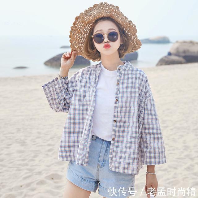 格纹衫 白衬衫太老气,经典格纹衫时尚洋气还减龄,青春甜美超显嫩