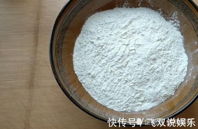 食用盐|最神奇大饼做法，15秒速成，不是煎，不是烙，个个鼓大泡