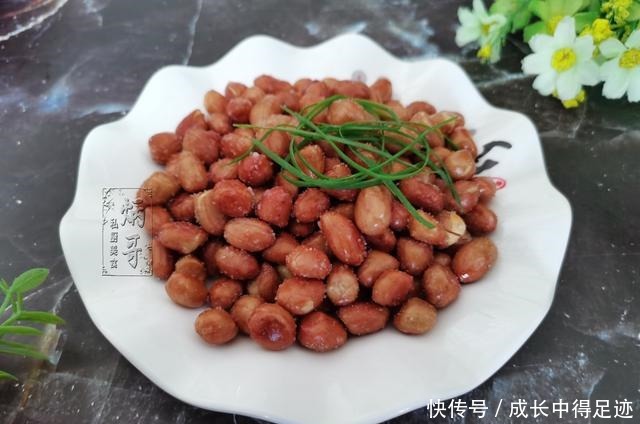 炒花生米,千万不能直接炒,教你饭店的诀窍,又香又脆不返潮!