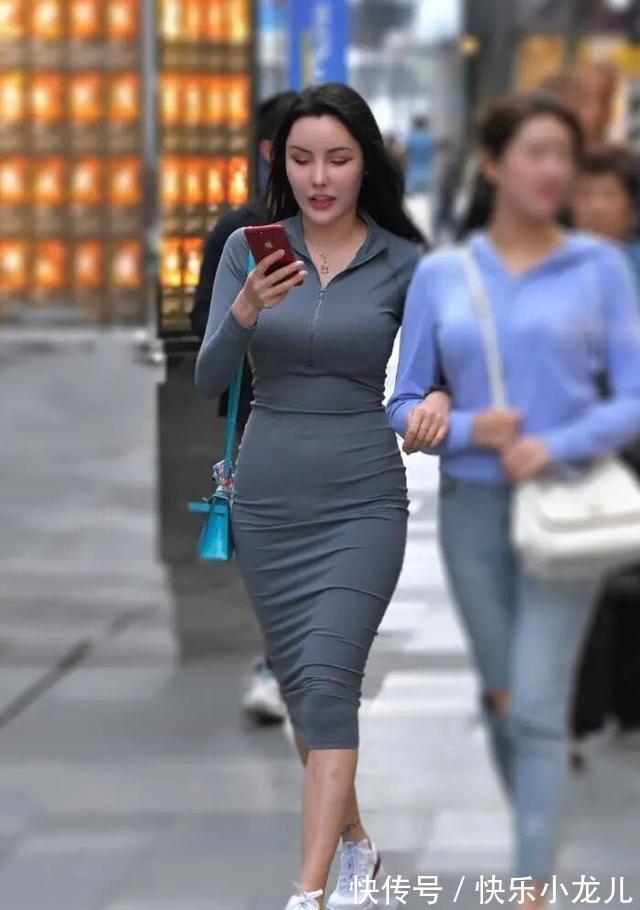 连衣裙 高贵优雅的连衣裙装扮更添清纯美感,彰显女人的气质,轻松减龄