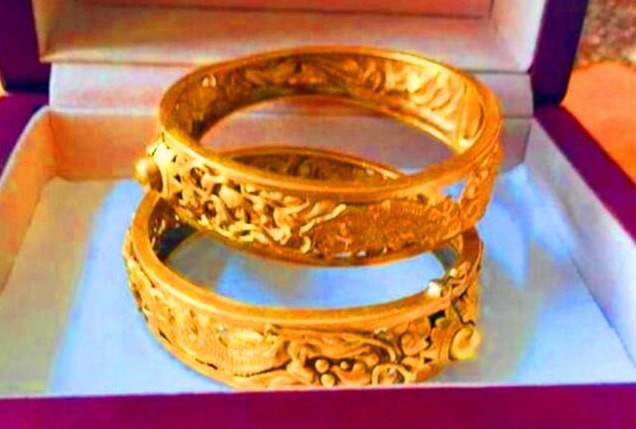 辽金|内蒙男子河中捞出辽国金牌,专家请求上交,他却直接熔成金镯子