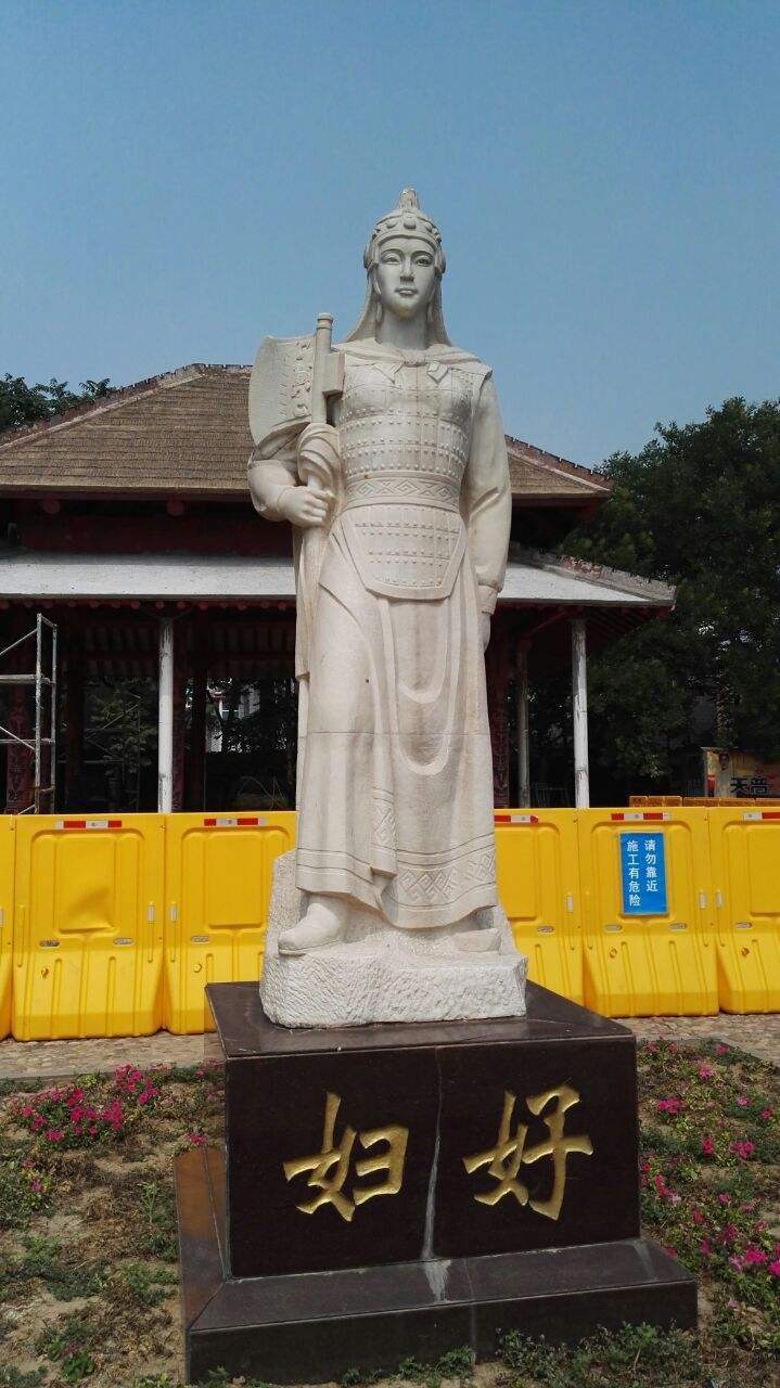 盖器&妇好墓发现“谜”样龙纽石器盖,为何有的专家说,它有可能是印模