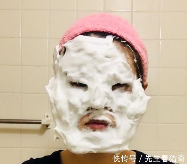 泰国|连泰国COS小哥都要写个服字,日本大神用洗面乳模仿各路名人