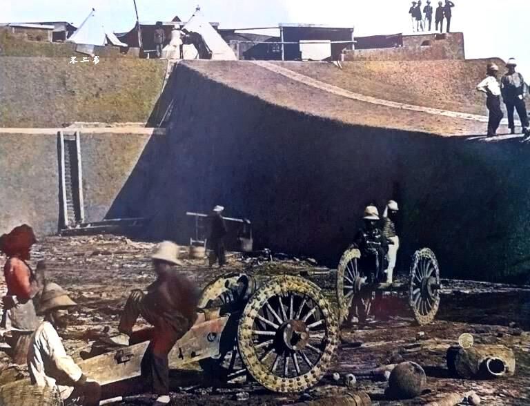 老照片|鸦片战争上色老照片:镜头下真实的清末之耻,阵亡的清军无人收尸