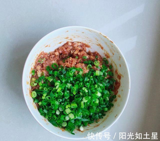 鲜肉生煎包,味道鲜美,美味可口!