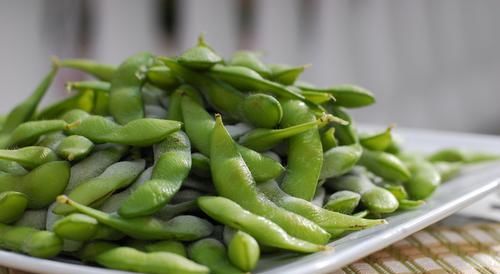  女人想要抗衰老，平时多吃6种食物，滋润身体，越吃越年轻！