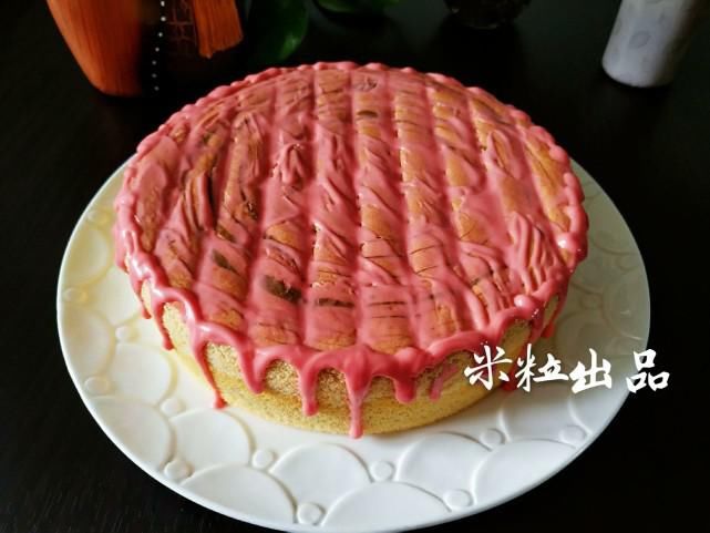 不需要裱花就可以很美的蛋糕