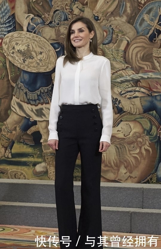 气质|学学凯特王妃、西班牙王后穿阔腿裤,时髦又气质!梅根穿出潮流范