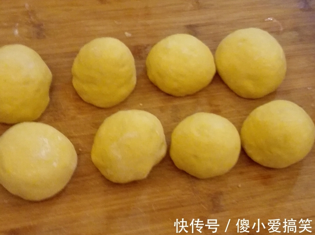 胡萝卜也可以这样吃，暄软香甜，美味可口，有一举多得的功效