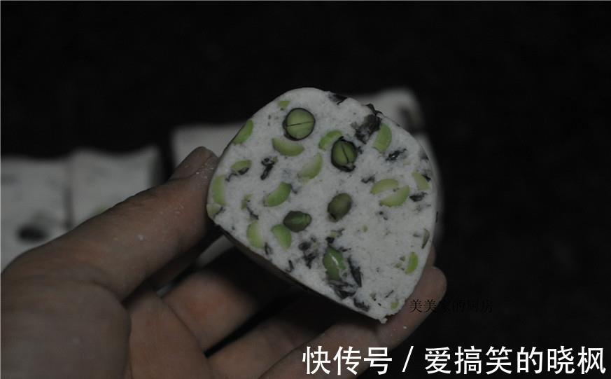 黑豆糕|夏天湿气重,补药一堆,不如吃它一块,清爽粉糯,凉吃更带劲!