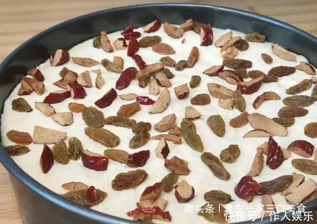 大米中加2个鸡蛋,不熬粥不煮饭,筷子一搅,出锅比面包还好吃