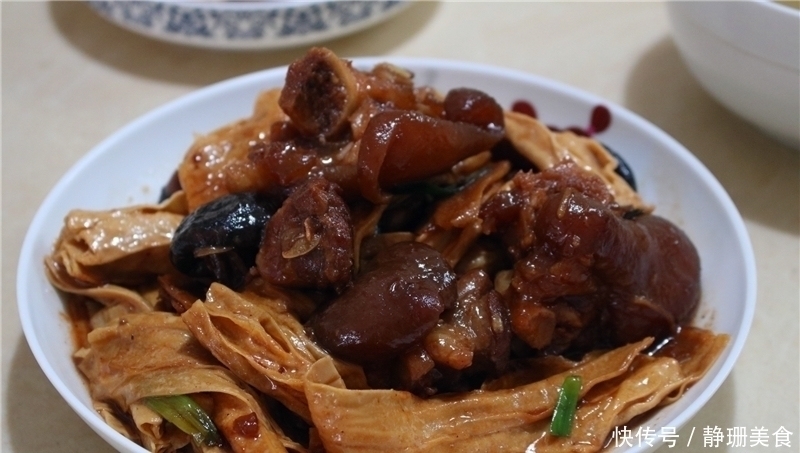 吃饭|请同学来家里吃饭，六菜一汤花了不到100元，吃得尽兴又开心