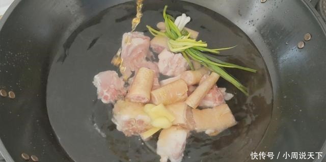 2条猪尾加1把黑豆,天冷了教你正确吃法,温补好吃,全家适合吃