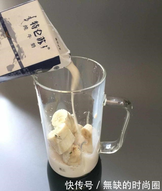  水果|它是“快乐水果”，跟牛奶搭配，一天一杯，小肚子平坦，越喝越美