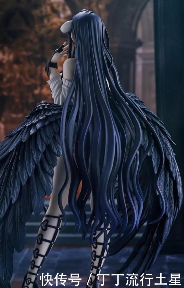 鞋子|1000元买恶魔雅儿贝德手办,看到她的鞋子1万也不会卖