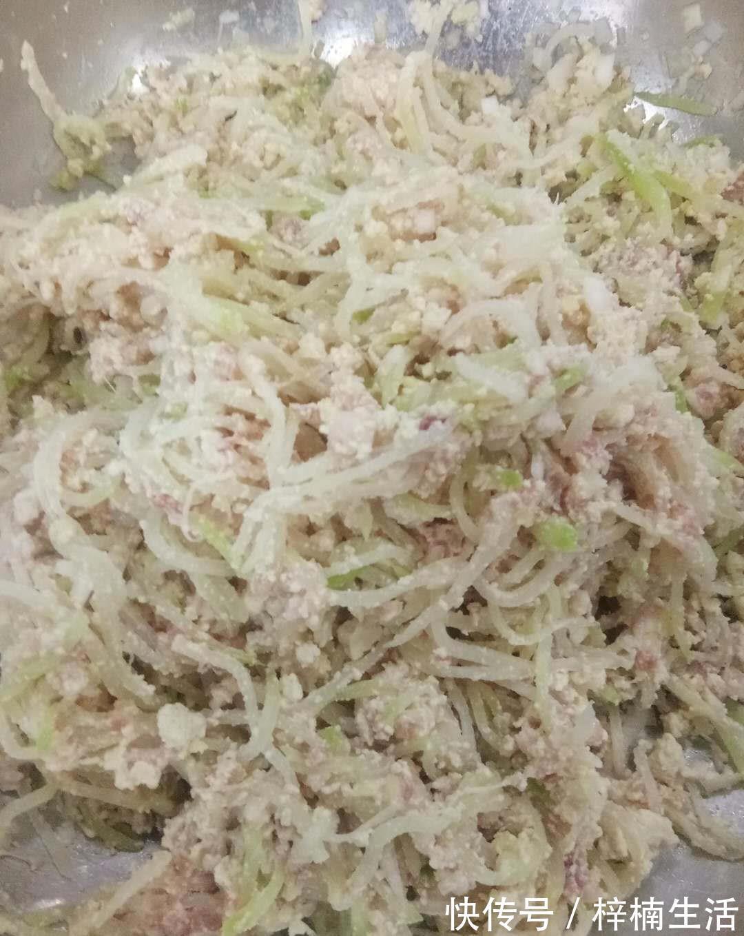 萝卜丸子|如何做好一道炸萝卜酥？焦香酥脆，一口咬下去，嚼在嘴里香在心头