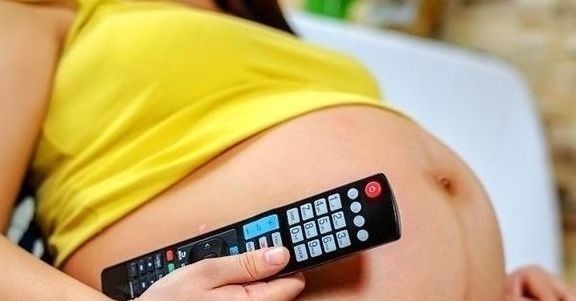 熬夜|孕妇做4件事,胎儿容易营养不良,可惜多数准妈不在意