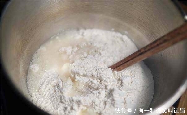 馅料|小区大姐卖小吃, , 天不亮就有人排队,人送外号:韭菜西施