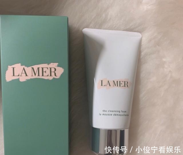 洗面奶推荐:深层清洁提亮肤色美白补水,让皮肤更加光滑柔软