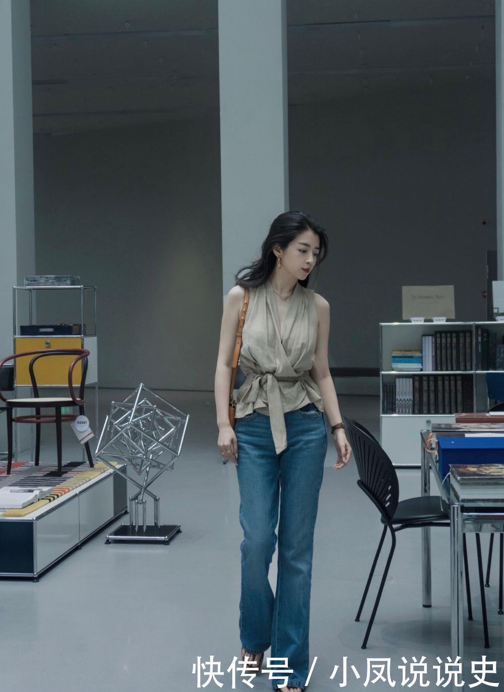 有肚子的四十岁女人别只会“塞衣角”,流行藏腹穿法,显瘦又时髦