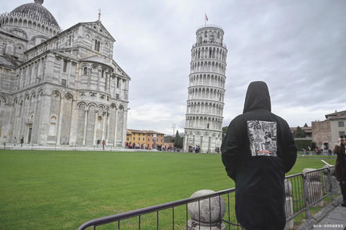 意大利这个塔楼，因伽利略试验闻名，与长城并称中古世界七大奇迹