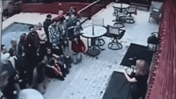 |搞笑GIF:太刺激了 有个这样的女朋友 身体真的受不了