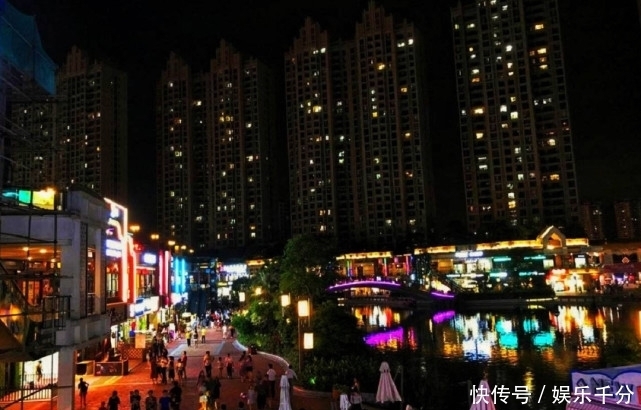 老年|四川大山里发现一片别墅区,周围便是原始树林,远离城市喧嚣