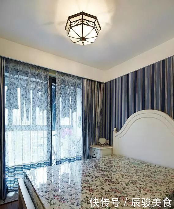 卫生间|90平三室新房,头一次见电视柜这么装,卫生间也实用极了