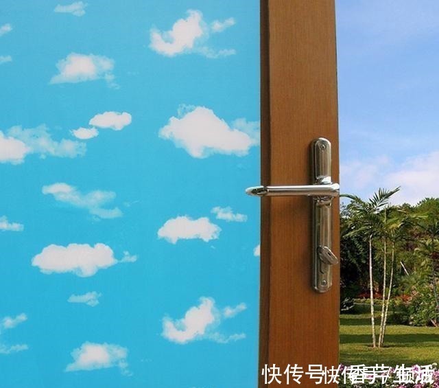 木塑板|我滴妈呀! 这户人真聪明, 只需在阳台加这个, 即使天天下雨也不愁!