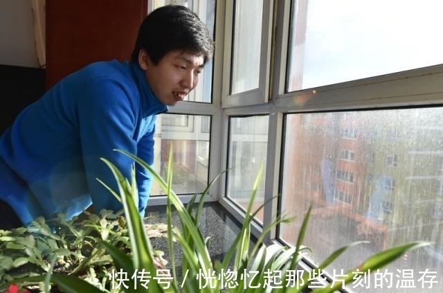 他被学校认为是智障拒收，在《最强大脑》随口说出答案，赢了教授