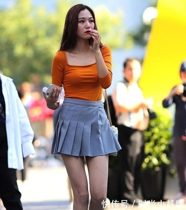 运动鞋|“A字裙”大势已去，直男更青睐百褶裙，这样才能展现你的风采！