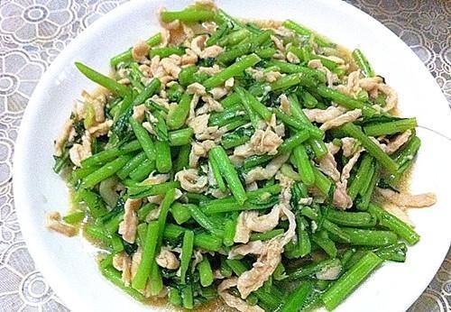 肝脏|养肝要多吃此菜,每天炒一盘,排出毒素,肝脏越来越健康