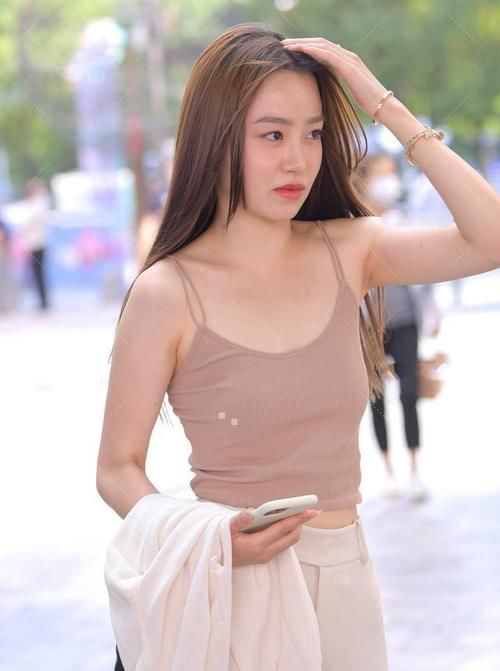 版型|美丽自信的瑜伽裤穿搭增添女神气质，显得性感动人，淡雅大方