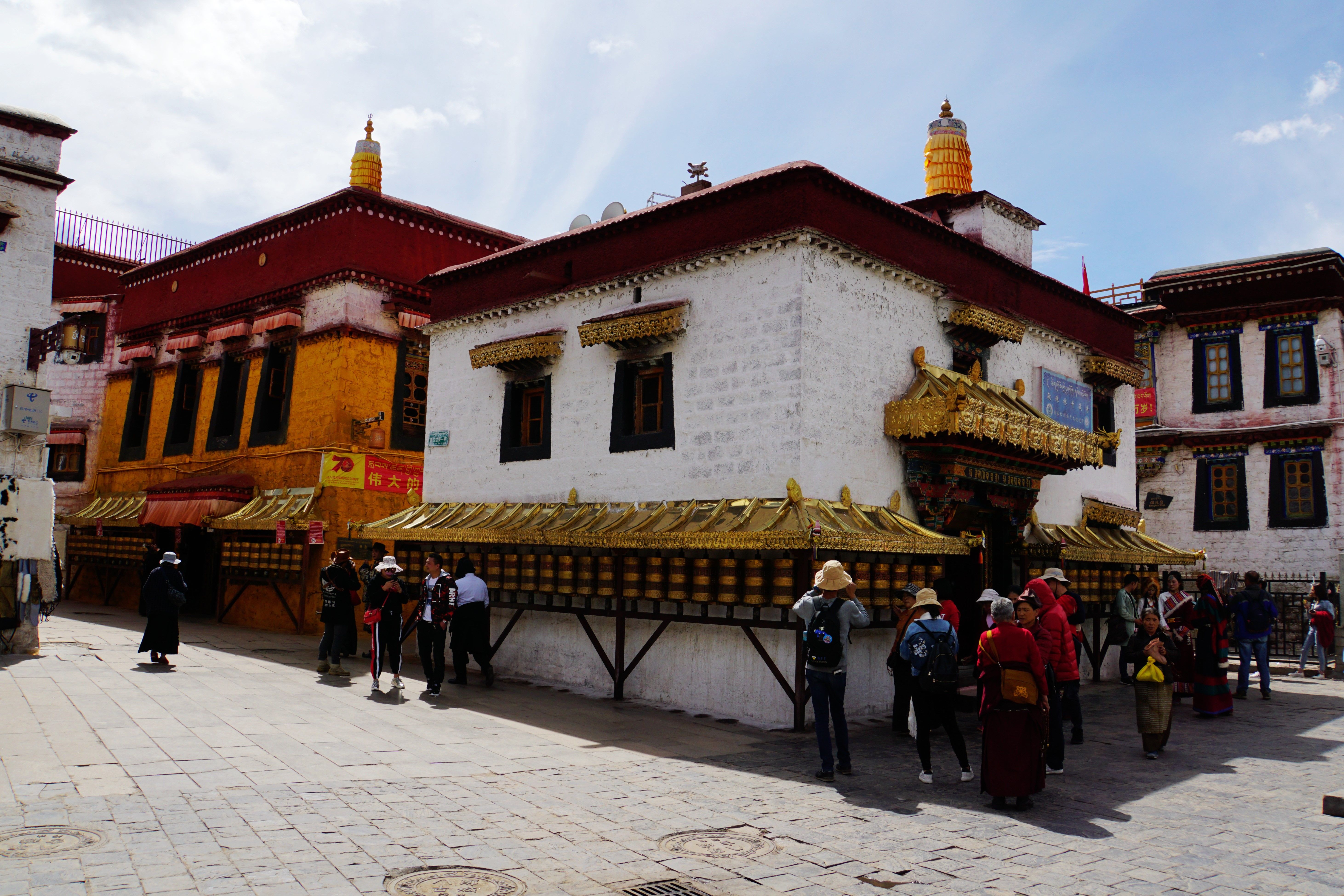 大昭寺|【80天单人单车环藏之旅】观览佛教圣地大昭寺，八廓街猎摄盛装美女