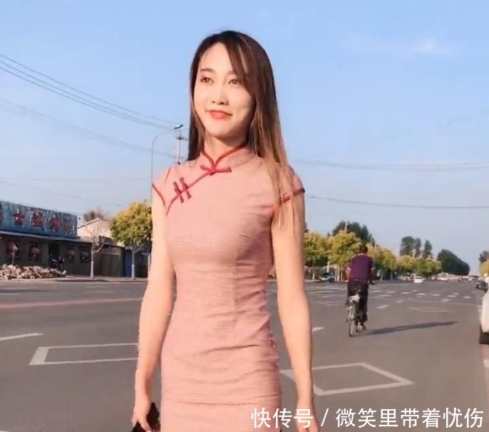 别看了大哥,你的自行车不能让她笑!