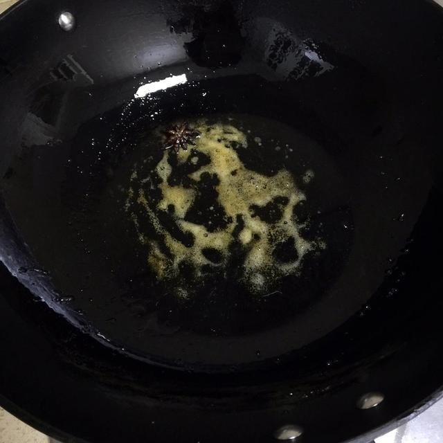  大虾除了煮着吃，还有一道经典做法，春节家宴露一手，全家都爱