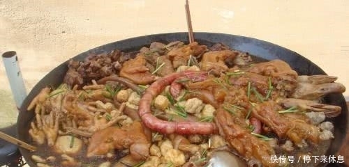 李鸿章|李鸿章请美国人吃饭，吃到一半菜没了，现场发明一道名菜，风靡美国百年！