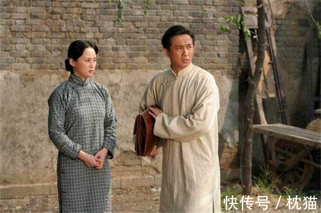 四世同堂@老舍在《四世同堂》中渗透出普通中国人的基本生存观:凑合着活