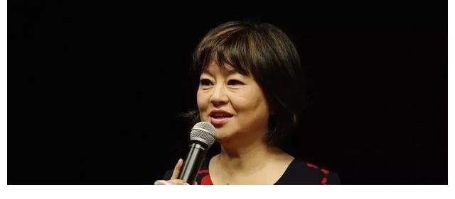 王冰冰|央視主持集體內卷，倪萍扎針七位主持人，其中為何沒有白巖松