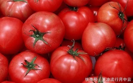 买西红柿技巧很重要，教你4个挑选技巧，西红柿酸酸甜甜味道正！