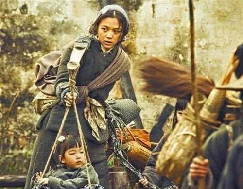 赵匡胤|逃荒路上,妇人挑着两个小孩,一道士看到后大惊:“一肩挑两天子”!