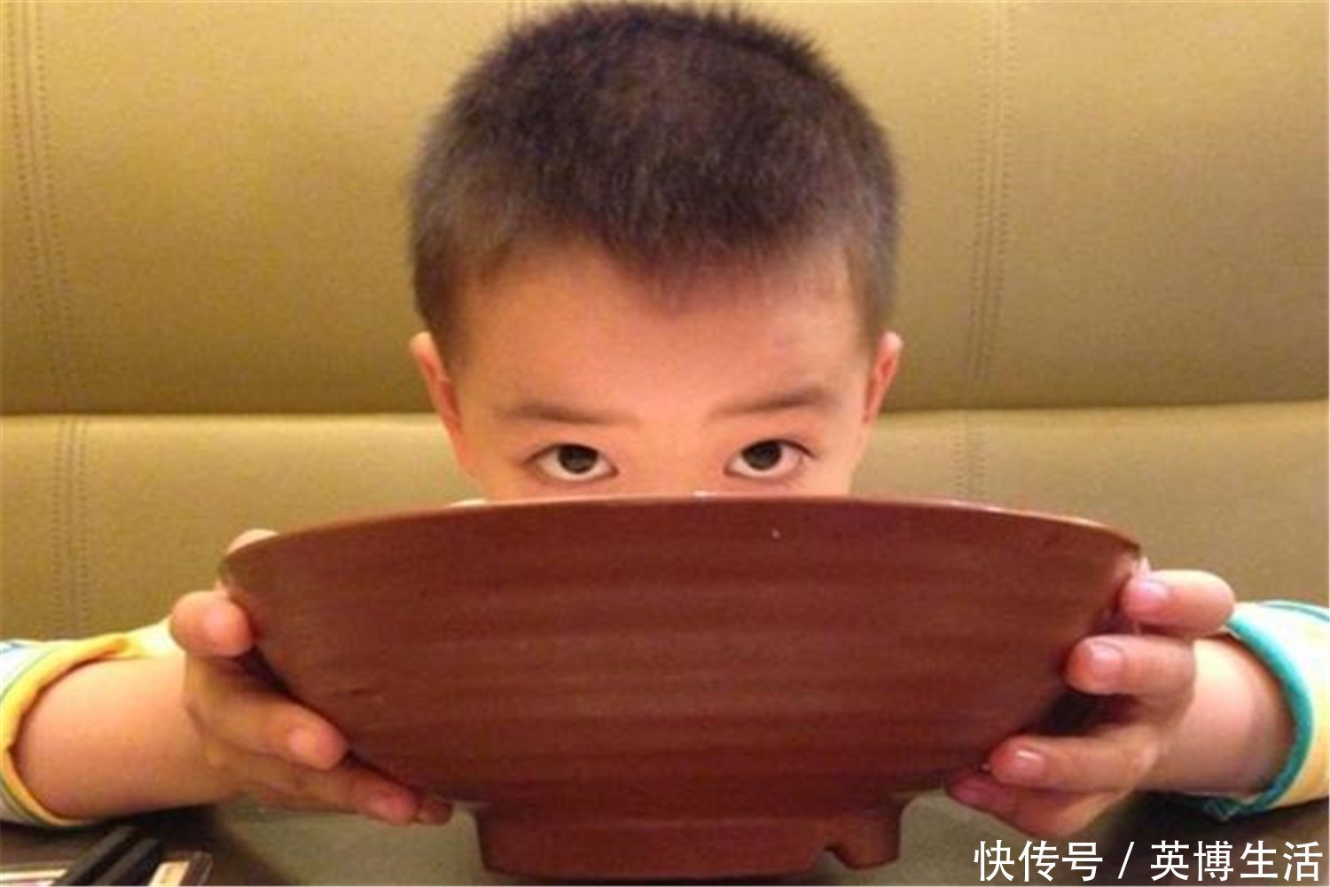 青春期|营养过盛和肥胖,让孩子难以长高,不要用你的饱饿标准评判孩子