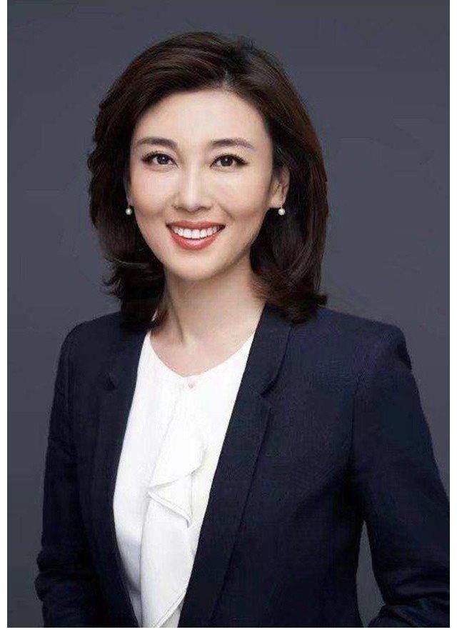 骑自行车|央视最美主持人李红:初中因家境辍学,却因不认命成为励志女神