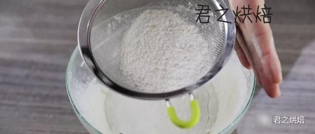 随便烤烤就很好吃，制作到出炉半小时搞定