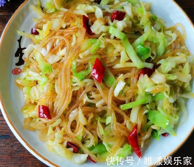 粉条|做包菜炒粉条时,学会这技巧,粉条不粘锅,比大排档做的还好吃