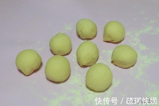 面食|从面粉到成品，只要一小时，比面包、花卷简单，比馒头好吃