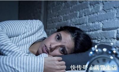 失眠|长期失眠睡眠不足,多吃4种食物,让你一觉睡天亮