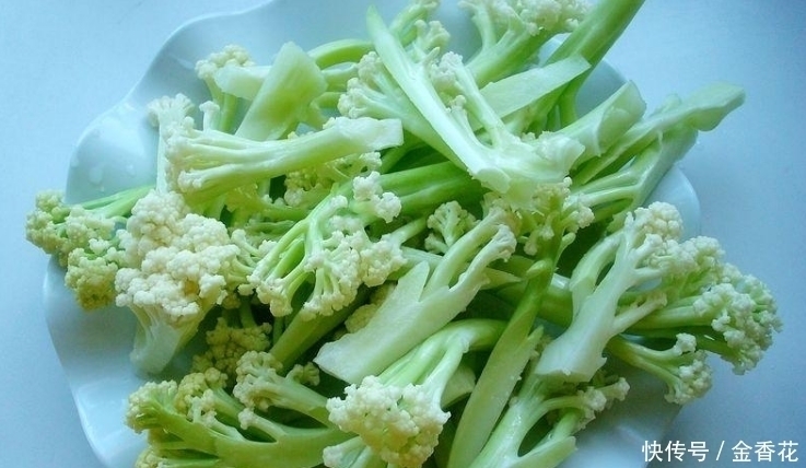 如果爱|花菜炒熟不脆?记住不要直接炒,做好3点,花菜又脆又嫩又入味