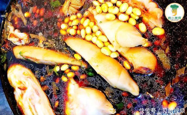 做酱猪蹄,只放八角香叶可不行!牢记“2要点”,软糯浓香酱味足