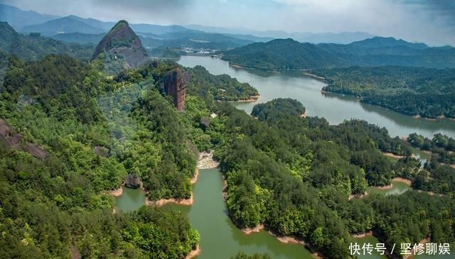 丹霞|登上铜鼓天柱峰，原来这里风景独好